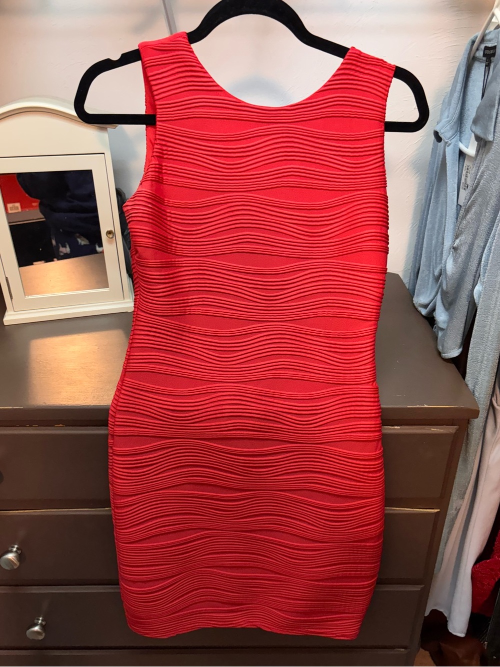 Red Wave-Textured Bodycon Dress